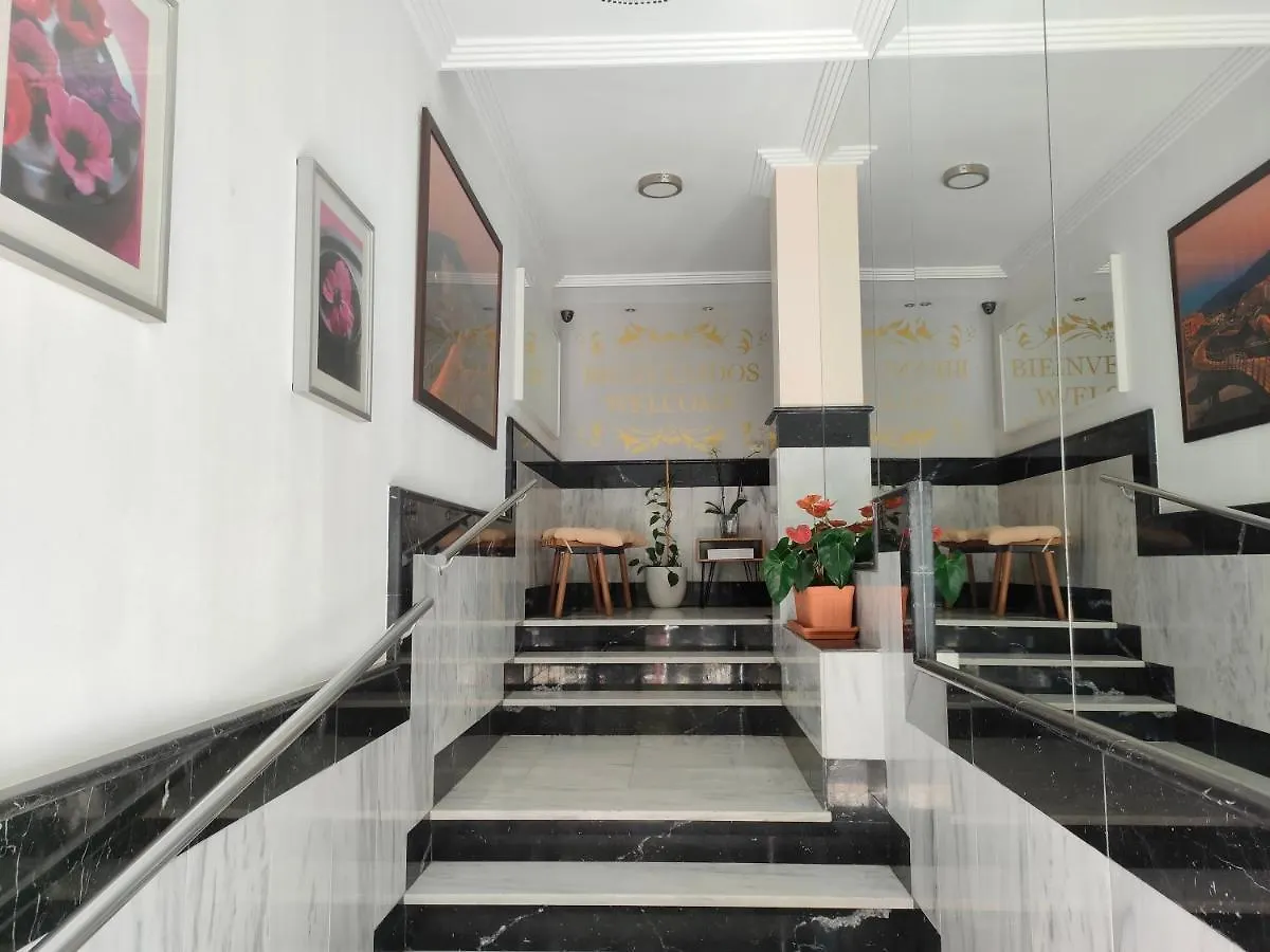 Sanpedro Apartamentos Marbella 4*,  İspanya